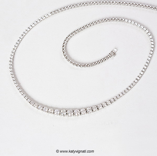 Tour de cou ligne de diamants