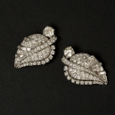 Paire de clips d’oreilles en platine, or blanc et diamants. Vendue 5 250 euros le 20 juillet 2019